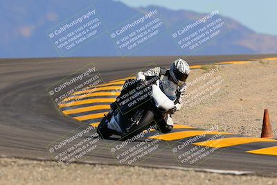 media/Oct-09-2022-SoCal Trackdays (Sun) [[95640aeeb6]]/Turn 12 (140pm)/